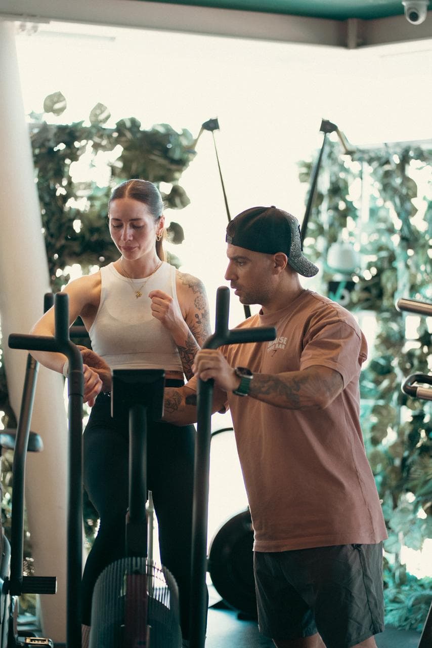 Coach working with a member on conditioning at VO2 Fitness Center